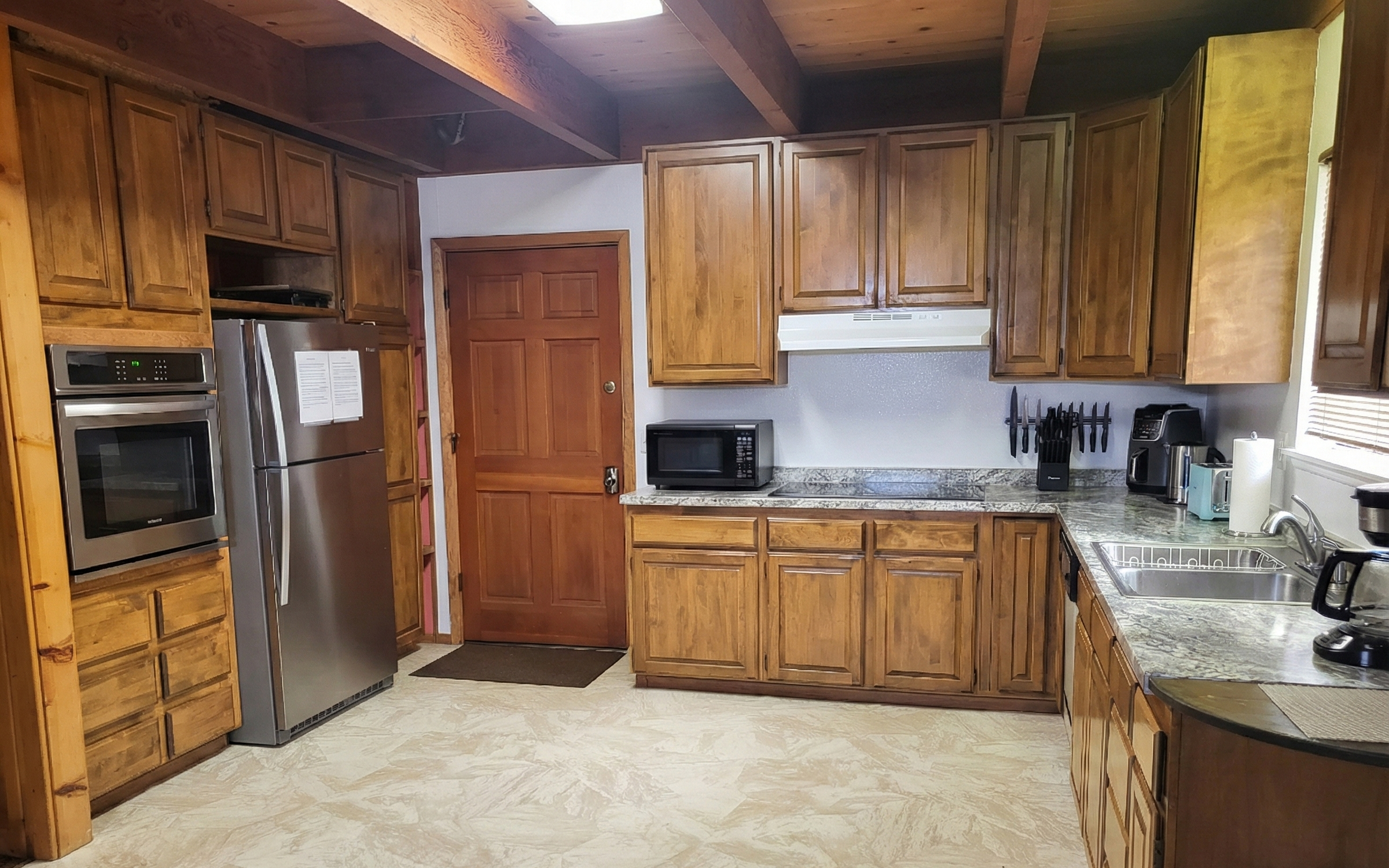 Kitchen appliances and counter